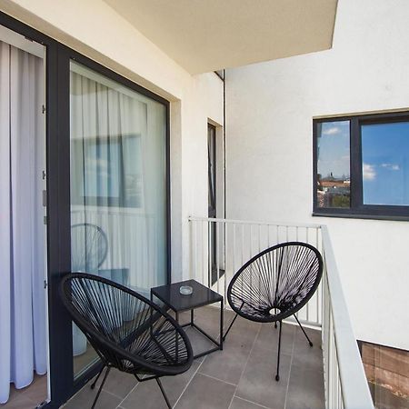 Duo Vibe Apartment ออราแด ภายนอก รูปภาพ