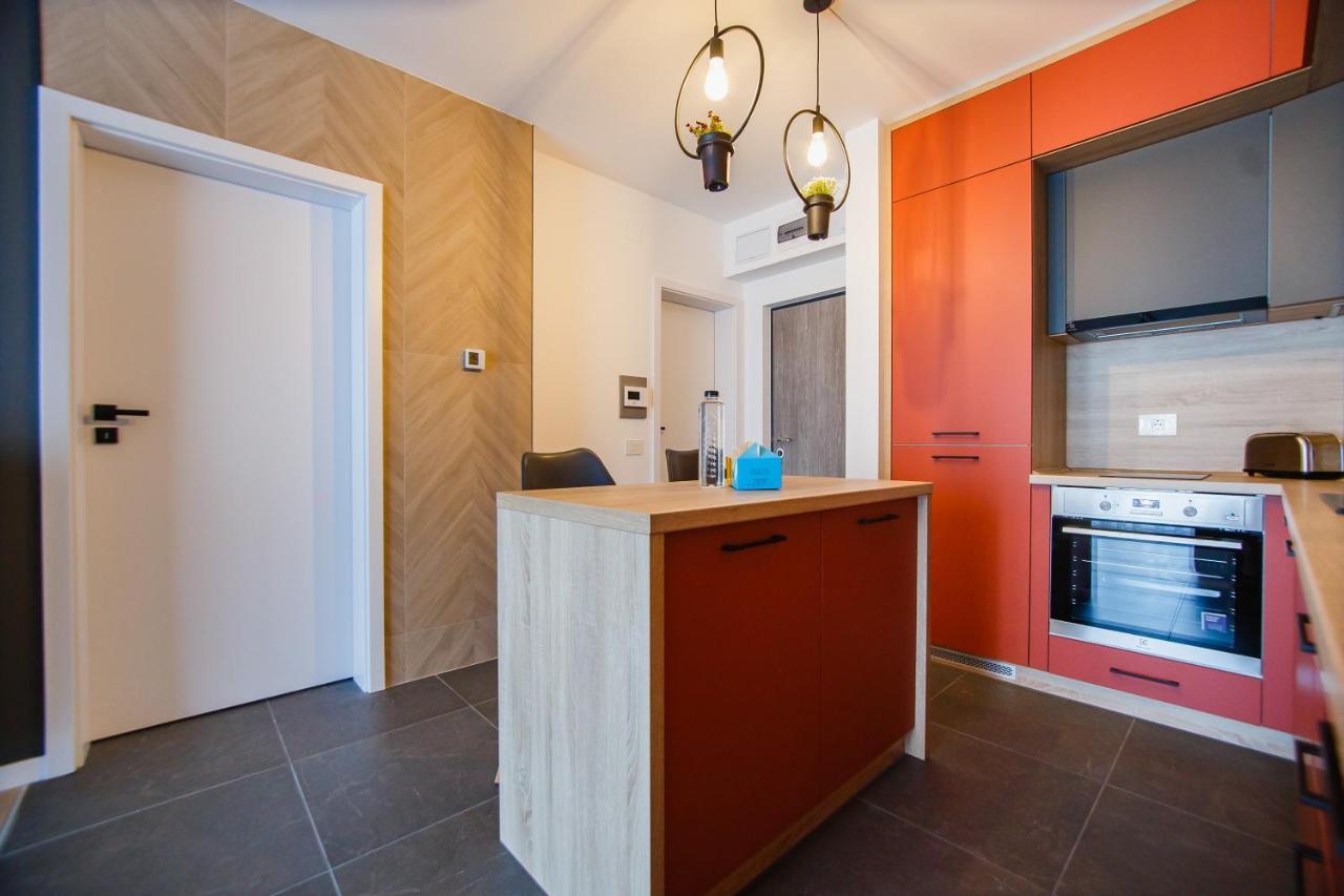 Duo Vibe Apartment ออราแด ภายนอก รูปภาพ